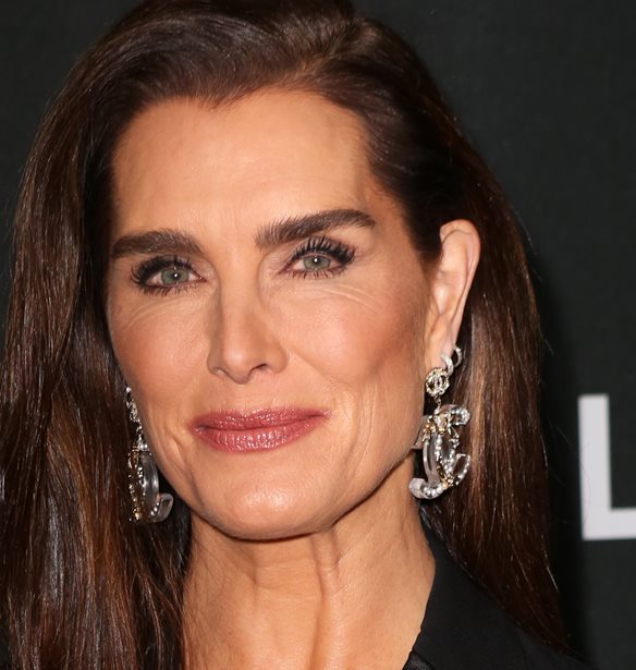 &#x397; &#x3B1;&#x3C0;&#x3B1;&#x3C1;&#x3B7;&#x3B3;&#x3CC;&#x3C1;&#x3B7;&#x3C4;&#x3B7; Brooke Shields &#x3C3;&#x3C4;&#x3AD;&#x3BB;&#x3BD;&#x3B5;&#x3B9; &#x3C4;&#x3B7;&#x3BD; &#x3BA;&#x3CC;&#x3C1;&#x3B7; &#x3C4;&#x3B7;&#x3C2; &#x3C3;&#x3C4;&#x3BF; &#x3C0;&#x3B1;&#x3BD;&#x3B5;&#x3C0;&#x3B9;&#x3C3;&#x3C4;&#x3AE;&#x3BC;&#x3B9;&#x3BF; &#x3BC;&#x3B5; &#x3B4;&#x3AC;&#x3BA;&#x3C1;&#x3C5;&#x3B1; &#x3C3;&#x3C4;&#x3B1; &#x3BC;&#x3AC;&#x3C4;&#x3B9;&#x3B1;
