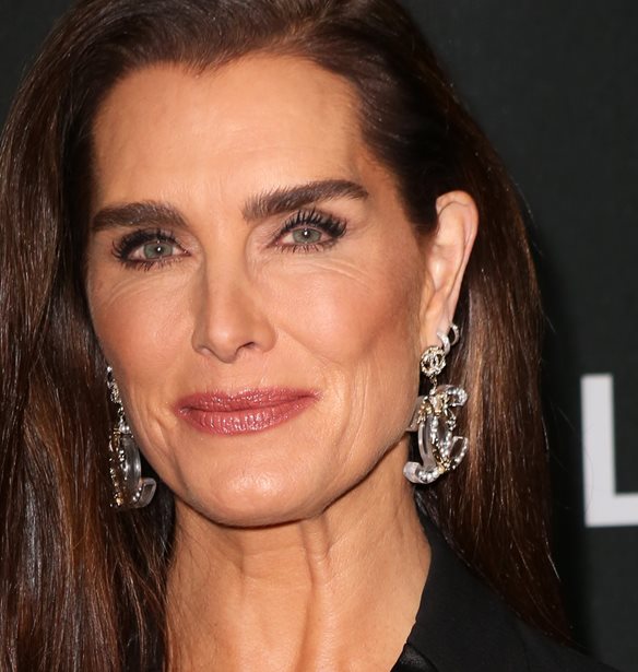 &quot;&#x39C;&#x3B5; &#x3B5;&#x3BA;&#x3BC;&#x3B5;&#x3C4;&#x3B1;&#x3BB;&#x3BB;&#x3B5;&#x3CD;&#x3C4;&#x3B7;&#x3BA;&#x3B1;&#x3BD;&quot; | &#x397; Brooke Shields &#x3B8;&#x3C5;&#x3BC;&#x3AC;&#x3C4;&#x3B1;&#x3B9; &#x3C4;&#x3B7;&#x3BD; &#x3B1;&#x3BC;&#x3C6;&#x3B9;&#x3BB;&#x3B5;&#x3B3;&#x3CC;&#x3BC;&#x3B5;&#x3BD;&#x3B7; &#x3C3;&#x3C5;&#x3BD;&#x3AD;&#x3BD;&#x3C4;&#x3B5;&#x3C5;&#x3BE;&#x3B7; &#x3BC;&#x3B5; &#x3C4;&#x3B7;&#x3BD; Barbara Walters