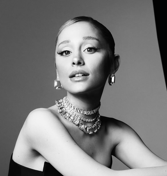 &#x397; Ariana Grande &#x3B5;&#x3AF;&#x3BD;&#x3B1;&#x3B9; &#x3B7; &#x3BD;&#x3AD;&#x3B1; brand ambassador &#x3C4;&#x3B7;&#x3C2; Swarovski
