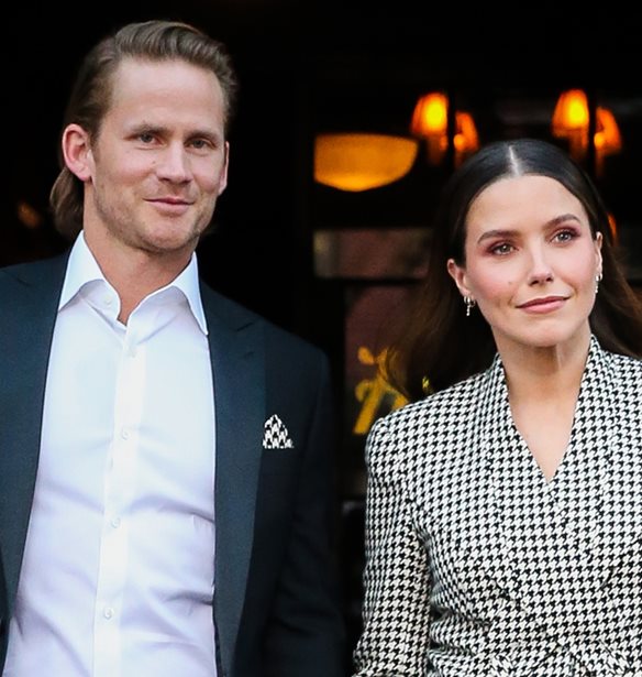 Sophia Bush - Grant Hughes | &#x3A7;&#x3CE;&#x3C1;&#x3B9;&#x3C3;&#x3B1;&#x3BD; &#x3BC;&#x3B5;&#x3C4;&#x3AC; &#x3B1;&#x3C0;&#x3CC; 13 &#x3BC;&#x3AE;&#x3BD;&#x3B5;&#x3C2; &#x3B3;&#x3AC;&#x3BC;&#x3BF;&#x3C5;