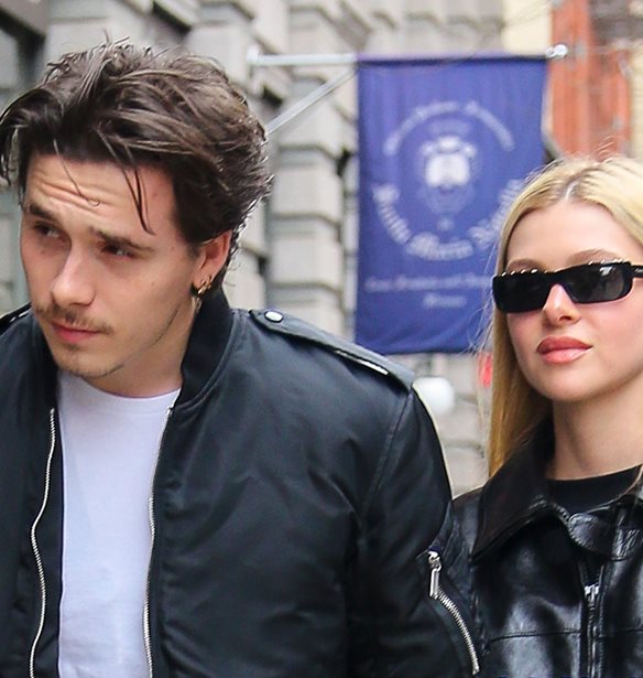 Brooklyn Beckham | &#x39C;&#x3BF;&#x3B9;&#x3C1;&#x3AC;&#x3C3;&#x3C4;&#x3B7;&#x3BA;&#x3B5; &#x3BC;&#x3B9;&#x3B1; topless &#x3C6;&#x3C9;&#x3C4;&#x3BF;&#x3B3;&#x3C1;&#x3B1;&#x3C6;&#x3AF;&#x3B1; &#x3C4;&#x3B7;&#x3C2; Nicola Peltz &#x3B3;&#x3B9;&#x3B1; &#x3C4;&#x3B7;&#x3BD; &#x3B5;&#x3C0;&#x3AD;&#x3C4;&#x3B5;&#x3B9;&#x3BF; &#x3B3;&#x3BD;&#x3C9;&#x3C1;&#x3B9;&#x3BC;&#x3AF;&#x3B1;&#x3C2; &#x3C4;&#x3BF;&#x3C5;&#x3C2;