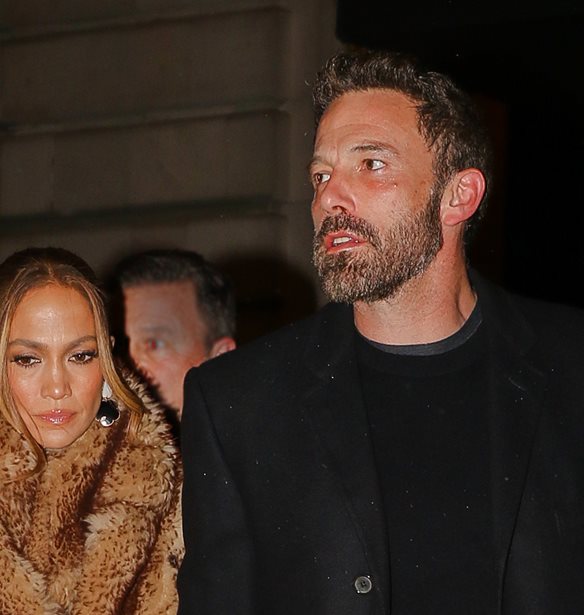Jennifer Lopez | &#x38C;&#x3C3;&#x3B1; &#x3B1;&#x3C0;&#x3BF;&#x3BA;&#x3AC;&#x3BB;&#x3C5;&#x3C8;&#x3B5; &#x3B3;&#x3B9;&#x3B1; &#x3C4;&#x3B7; &#x3C3;&#x3C7;&#x3AD;&#x3C3;&#x3B7; &#x3C4;&#x3B7;&#x3C2; &#x3BC;&#x3B5; &#x3C4;&#x3BF;&#x3BD; Ben Affleck