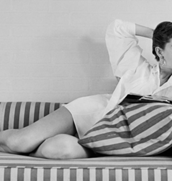 &#x3A3;&#x3C0;&#x3AC;&#x3BD;&#x3B9;&#x3B1; &#x3BA;&#x3B9;&#x3BD;&#x3B7;&#x3BC;&#x3B1;&#x3C4;&#x3BF;&#x3B3;&#x3C1;&#x3B1;&#x3C6;&#x3B9;&#x3BA;&#x3AC; &#x3C0;&#x3BF;&#x3C1;&#x3C4;&#x3C1;&#x3B1;&#x3AF;&#x3C4;&#x3B1; &#x3C4;&#x3B7;&#x3C2; Audrey Hepburn &#x3B5;&#x3BA;&#x3C4;&#x3AF;&#x3B8;&#x3B5;&#x3BD;&#x3C4;&#x3B1;&#x3B9; &#x3C3;&#x3C4;&#x3BF; &#x39B;&#x3BF;&#x3BD;&#x3B4;&#x3AF;&#x3BD;&#x3BF;