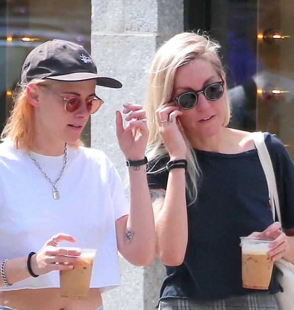 Kristen Stewart | &#x39F;&#x3B9; &#x3C4;&#x3C1;&#x3C5;&#x3C6;&#x3B5;&#x3C1;&#x3AD;&#x3C2; &#x3B5;&#x3C5;&#x3C7;&#x3AD;&#x3C2; &#x3C4;&#x3B7;&#x3C2; &#x3C3;&#x3C5;&#x3BD;&#x3C4;&#x3C1;&#x3CC;&#x3C6;&#x3BF;&#x3C5; &#x3C4;&#x3B7;&#x3C2; &#x3B3;&#x3B9;&#x3B1; &#x3C4;&#x3B1; &#x3B3;&#x3B5;&#x3BD;&#x3AD;&#x3B8;&#x3BB;&#x3B9;&#x3AC; &#x3C4;&#x3B7;&#x3C2;