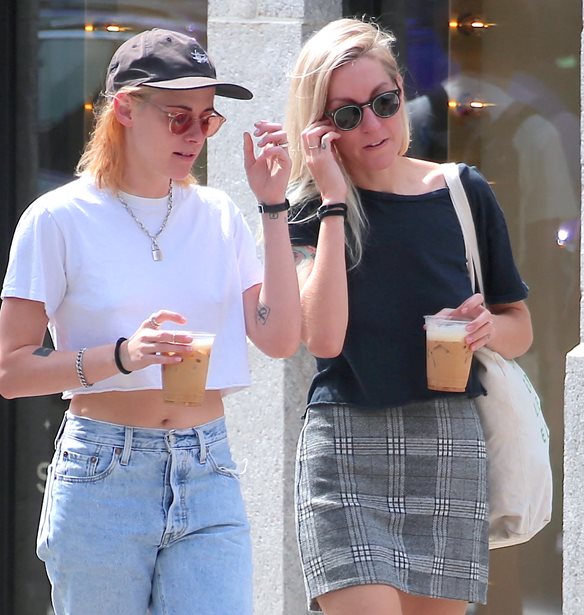 Kristen Stewart | &#x3A3;&#x3C7;&#x3B5;&#x3B4;&#x3B9;&#x3AC;&#x3B6;&#x3B5;&#x3B9; &#x3BD;&#x3B1; &#x3BA;&#x3AC;&#x3BD;&#x3B5;&#x3B9; &#x3C4;&#x3BF;&#x3BD; &#x3B3;&#x3AC;&#x3BC;&#x3BF; &#x3C4;&#x3B7;&#x3C2; &#x3BC;&#x3B5; &#x3C7;&#x3B1;&#x3B2;&#x3B9;&#x3AC;&#x3C1;&#x3B9;, &#x3BC;&#x3C0;&#x3B1;&#x3BB;&#x3AC;&#x3BD;&#x3C4;&#x3B5;&#x3C2; &#x3B3;&#x3B9;&#x3B1; &#x3C4;&#x3B7; Diana &#x3BA;&#x3B1;&#x3B9; &#x3C4;&#x3B6;&#x3B9;&#x3BD; &#x3C0;&#x3B1;&#x3BD;&#x3C4;&#x3B5;&#x3BB;&#x3CC;&#x3BD;&#x3B9;