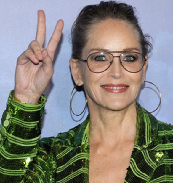 Sharon Stone | &quot;&#x3A3;&#x3BA;&#x3B7;&#x3BD;&#x3BF;&#x3B8;&#x3AD;&#x3C4;&#x3B7;&#x3C2; &#x3BC;&#x3BF;&#x3C5; &#x3B6;&#x3AE;&#x3C4;&#x3B7;&#x3C3;&#x3B5; &#x3BD;&#x3B1; &#x3BA;&#x3B1;&#x3B8;&#x3AF;&#x3C3;&#x3C9; &#x3C3;&#x3C4;&#x3B1; &#x3B3;&#x3CC;&#x3BD;&#x3B1;&#x3C4;&#x3AC; &#x3C4;&#x3BF;&#x3C5; &#x3B3;&#x3B9;&#x3B1; &#x3BD;&#x3B1; &#x3BC;&#x3BF;&#x3C5; &#x3B4;&#x3CE;&#x3C3;&#x3B5;&#x3B9; &#x3BF;&#x3B4;&#x3B7;&#x3B3;&#x3AF;&#x3B5;&#x3C2;&quot;