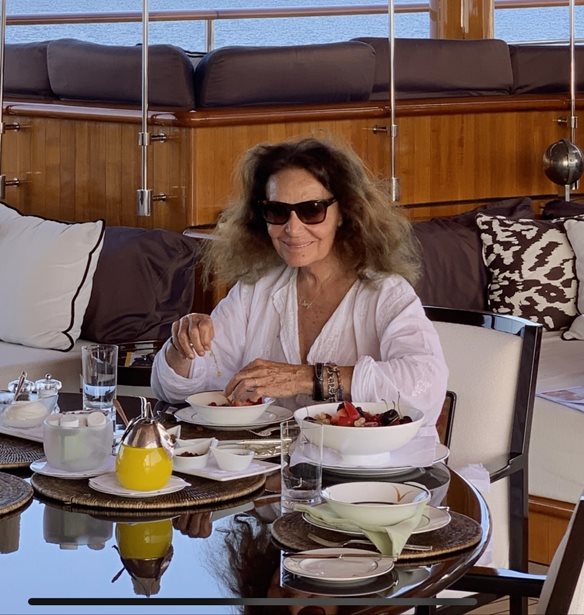 &#x391;&#x3C0;&#x3BF;&#x3BA;&#x3BB;&#x3B5;&#x3B9;&#x3C3;&#x3C4;&#x3B9;&#x3BA;&#x3CC; | &#x397; Diane Von Furstenberg &#x3BA;&#x3AC;&#x3BD;&#x3B5;&#x3B9; &#x3B4;&#x3B9;&#x3B1;&#x3BA;&#x3BF;&#x3C0;&#x3AD;&#x3C2; &#x3C3;&#x3C4;&#x3B7;&#x3BD; &#x395;&#x3BB;&#x3BB;&#x3AC;&#x3B4;&#x3B1;