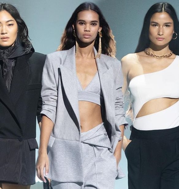Η SS21 συλλογή του Brandon Maxwell έδωσε ένα αισιόδοξο μήνυμα