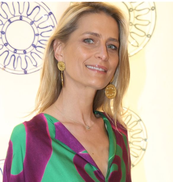 &quot;&#x3A7;&#x3C1;&#x3CC;&#x3BD;&#x3B9;&#x3B1; &#x3A0;&#x3BF;&#x3BB;&#x3BB;&#x3AC;&quot; | &#x39F; &#x3BE;&#x3AD;&#x3C6;&#x3C1;&#x3B5;&#x3BD;&#x3BF;&#x3C2; &#x3C7;&#x3BF;&#x3C1;&#x3CC;&#x3C2; &#x3C4;&#x3B7;&#x3C2; &#x3A4;&#x3B1;&#x3C4;&#x3B9;&#x3AC;&#x3BD;&#x3B1;&#x3C2; &#x39C;&#x3C0;&#x3BB;&#x3AC;&#x3C4;&#x3BD;&#x3B9;&#x3BA; &#x3BC;&#x3B5; &#x3C4;&#x3B7;&#x3BD; &#x3B1;&#x3B4;&#x3B5;&#x3C1;&#x3C6;&#x3AE; &#x3C8;&#x3C5;&#x3C7;&#x3AE; &#x3C4;&#x3B7;&#x3C2; (&#x3B2;&#x3AF;&#x3BD;&#x3C4;&#x3B5;&#x3BF;)
