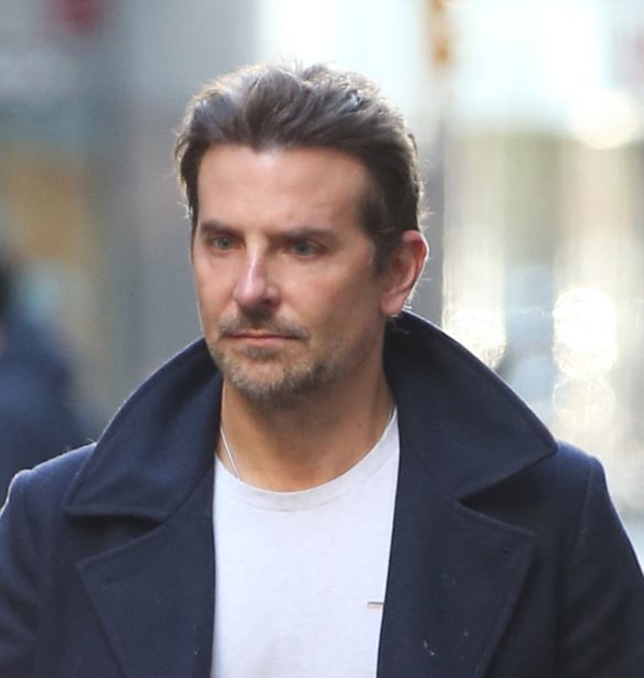 &#x39F; Bradley Cooper &#x3AC;&#x3BD;&#x3BF;&#x3B9;&#x3BE;&#x3B5; &#x3C4;&#x3B7; &#x3B4;&#x3B9;&#x3BA;&#x3AE; &#x3C4;&#x3BF;&#x3C5; &#x3BA;&#x3B1;&#x3BD;&#x3C4;&#x3AF;&#x3BD;&#x3B1; &#x3BA;&#x3B1;&#x3B9; &#x3C4;&#x3CC;&#x3C3;&#x3BF; &#x3B7; Irina Shayk &#x3CC;&#x3C3;&#x3BF; &#x3BA;&#x3B1;&#x3B9; &#x3B7; Gigi Hadid &#x3AE;&#x3C4;&#x3B1;&#x3BD; &#x3B1;&#x3BD;&#x3AC;&#x3BC;&#x3B5;&#x3C3;&#x3B1; &#x3C3;&#x3C4;&#x3BF;&#x3C5;&#x3C2; &#x3C0;&#x3C1;&#x3CE;&#x3C4;&#x3BF;&#x3C5;&#x3C2; &#x3C0;&#x3B5;&#x3BB;&#x3AC;&#x3C4;&#x3B5;&#x3C2;