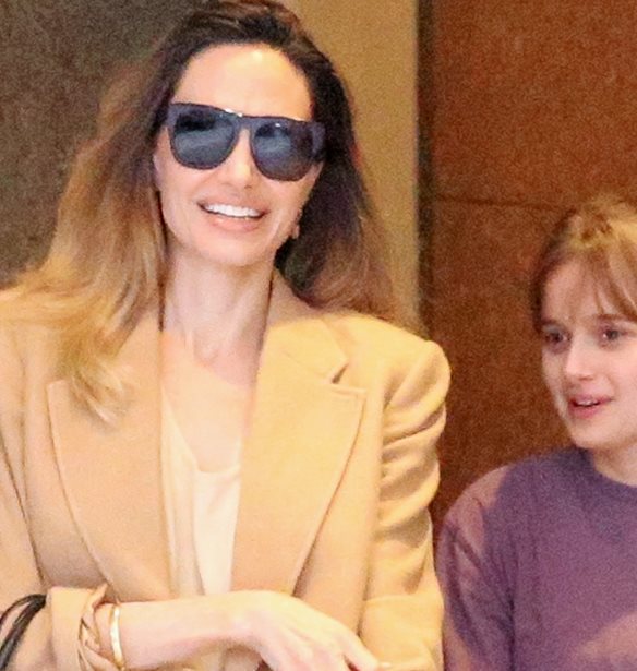 &#x397; &#x3BA;&#x3CC;&#x3C1;&#x3B7; &#x3C4;&#x3B7;&#x3C2; Angelina Jolie &#x3BA;&#x3B1;&#x3B9; &#x3C4;&#x3BF;&#x3C5; Brad Pitt &#x3B1;&#x3C0;&#x3B1;&#x3C1;&#x3BD;&#x3AE;&#x3B8;&#x3B7;&#x3BA;&#x3B5; &#x3C4;&#x3BF; &#x3B5;&#x3C0;&#x3AF;&#x3B8;&#x3B5;&#x3C4;&#x3BF; &#x3C4;&#x3BF;&#x3C5; &#x3C0;&#x3B1;&#x3C4;&#x3AD;&#x3C1;&#x3B1; &#x3C4;&#x3B7;&#x3C2;