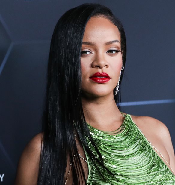 &#x397; &#x3C0;&#x3C1;&#x3CE;&#x3C4;&#x3B7; &#x3B5;&#x3BC;&#x3C6;&#x3AC;&#x3BD;&#x3B9;&#x3C3;&#x3B7; &#x3C4;&#x3B7;&#x3C2; Rihanna &#x3C3;&#x3C4;&#x3BF; &#x3BA;&#x3CC;&#x3BA;&#x3BA;&#x3B9;&#x3BD;&#x3BF; &#x3C7;&#x3B1;&#x3BB;&#x3AF; &#x3BC;&#x3B5;&#x3C4;&#x3AC; &#x3C4;&#x3B7; &#x3B3;&#x3AD;&#x3BD;&#x3BD;&#x3B7;&#x3C3;&#x3B7; &#x3C4;&#x3BF;&#x3C5; &#x3B3;&#x3B9;&#x3BF;&#x3C5; &#x3C4;&#x3B7;&#x3C2;