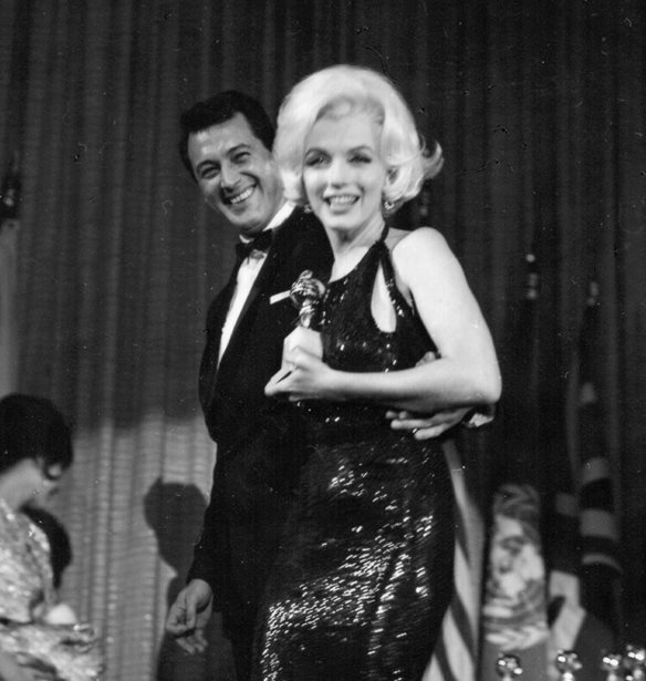 Χρυσές Σφαίρες | Οι iconic εμφανίσεις στο κόκκινο χαλί που θα θυμόμαστε όσα χρόνια κι αν περάσουν