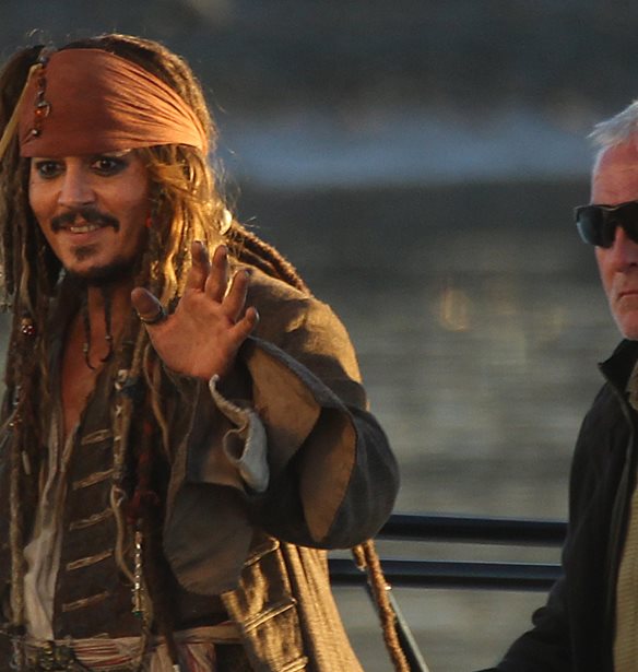 Johnny Depp | &#x398;&#x3B1; &#x3B5;&#x3C0;&#x3B9;&#x3C3;&#x3C4;&#x3C1;&#x3AD;&#x3C8;&#x3B5;&#x3B9; &#x3C3;&#x3C4;&#x3B7; &#x3BD;&#x3AD;&#x3B1; &#x3C4;&#x3B1;&#x3B9;&#x3BD;&#x3AF;&#x3B1; &#x3C4;&#x3C9;&#x3BD; &quot;&#x3A0;&#x3B5;&#x3B9;&#x3C1;&#x3B1;&#x3C4;&#x3CE;&#x3BD; &#x3C4;&#x3B7;&#x3C2; &#x39A;&#x3B1;&#x3C1;&#x3B1;&#x3CA;&#x3B2;&#x3B9;&#x3BA;&#x3AE;&#x3C2;&quot;;