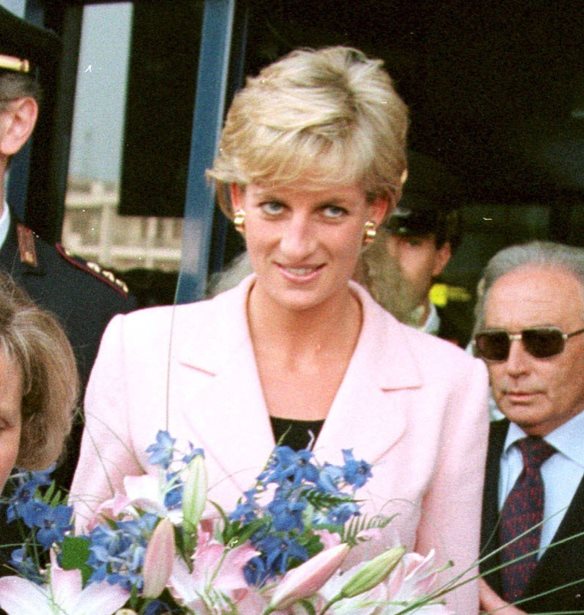 &#x3A0;&#x3C1;&#x3B9;&#x3B3;&#x3BA;&#x3AF;&#x3C0;&#x3B9;&#x3C3;&#x3C3;&#x3B1; Diana | &#x397; &#x3C0;&#x3BF;&#x3BB;&#x3CD;&#x3C4;&#x3B9;&#x3BC;&#x3B7; &#x3C3;&#x3C5;&#x3BC;&#x3B2;&#x3BF;&#x3C5;&#x3BB;&#x3AE; &#x3C0;&#x3BF;&#x3C5; &#x3B5;&#x3AF;&#x3C7;&#x3B5; &#x3B4;&#x3CE;&#x3C3;&#x3B5;&#x3B9; &#x3C3;&#x3C4;&#x3BF;&#x3BD; William &#x3CC;&#x3C4;&#x3B1;&#x3BD; &#x3AE;&#x3C4;&#x3B1;&#x3BD; &#x3C0;&#x3AD;&#x3BD;&#x3C4;&#x3B5; &#x3C7;&#x3C1;&#x3BF;&#x3BD;&#x3CE;&#x3BD;