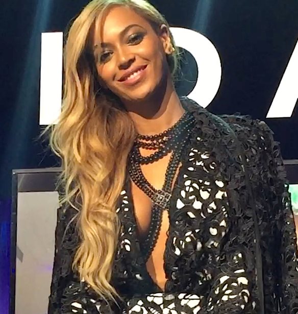 &quot;&#x395;&#x3AF;&#x3C3;&#x3B1;&#x3B9; &#x3BC;&#x3B9;&#x3B1; &#x3B9;&#x3B4;&#x3B9;&#x3BF;&#x3C6;&#x3C5;&#x390;&#x3B1; &#x3B1;&#x3C1;&#x3B9;&#x3C3;&#x3C4;&#x3BF;&#x3C5;&#x3C1;&#x3B3;&#x3B7;&#x3BC;&#x3AC;&#x3C4;&#x3C9;&#x3BD;&quot; | &#x3A4;&#x3BF; &#x3BC;&#x3AE;&#x3BD;&#x3C5;&#x3BC;&#x3B1; &#x3C4;&#x3B7;&#x3C2; Beyonc&#xE9; &#x3C3;&#x3C4;&#x3B7; Madonna &#x3BC;&#x3B5;&#x3C4;&#x3AC; &#x3C4;&#x3B7; &#x3C3;&#x3C5;&#x3BD;&#x3B5;&#x3C1;&#x3B3;&#x3B1;&#x3C3;&#x3AF;&#x3B1; &#x3C4;&#x3BF;&#x3C5;&#x3C2;