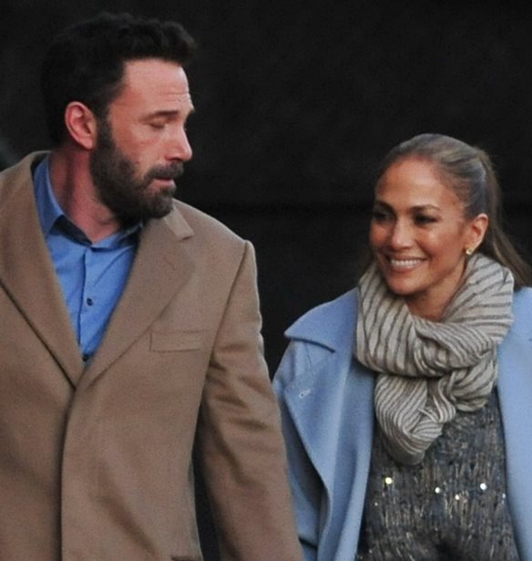Jennifer Lopez - Ben Affleck | &#x393;&#x3B9;&#x3B1;&#x3C4;&#x3AF; &#x3B4;&#x3B5;&#x3BD; &#x3C0;&#x3C1;&#x3BF;&#x3C7;&#x3CE;&#x3C1;&#x3B7;&#x3C3;&#x3B1;&#x3BD; &#x3BC;&#x3B5; &#x3C4;&#x3B7;&#x3BD; &#x3B1;&#x3B3;&#x3BF;&#x3C1;&#x3AC; &#x3C4;&#x3B7;&#x3C2; &#x3BA;&#x3BF;&#x3B9;&#x3BD;&#x3AE;&#x3C2; &#x3C4;&#x3BF;&#x3C5;&#x3C2; &#x3BA;&#x3B1;&#x3C4;&#x3BF;&#x3B9;&#x3BA;&#x3AF;&#x3B1;&#x3C2;;