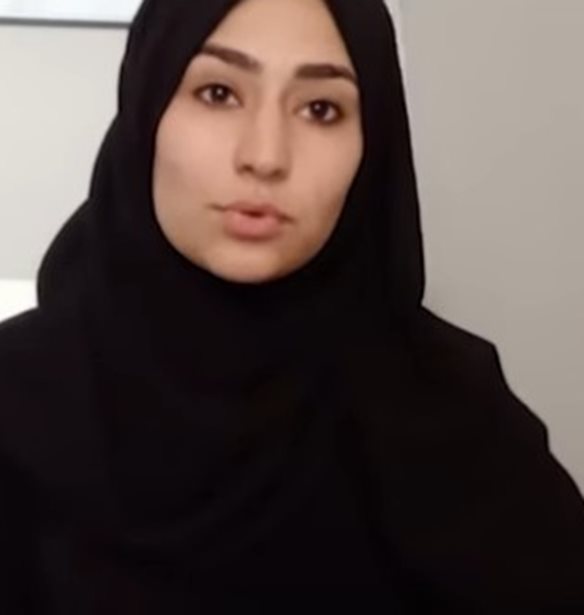 &#x397; &#x391;&#x3C6;&#x3B3;&#x3B1;&#x3BD;&#x3AE; YouTuber Najma Sadeqi &#x3C3;&#x3BA;&#x3BF;&#x3C4;&#x3CE;&#x3B8;&#x3B7;&#x3BA;&#x3B5; &#x3BB;&#x3AF;&#x3B3;&#x3B5;&#x3C2; &#x3BC;&#x3AD;&#x3C1;&#x3B5;&#x3C2; &#x3BC;&#x3B5;&#x3C4;&#x3AC; &#x3C4;&#x3BF; &#x3B1;&#x3C0;&#x3BF;&#x3C7;&#x3B1;&#x3B9;&#x3C1;&#x3B5;&#x3C4;&#x3B9;&#x3C3;&#x3C4;&#x3AE;&#x3C1;&#x3B9;&#x3BF; &#x3B2;&#x3AF;&#x3BD;&#x3C4;&#x3B5;&#x3CC; &#x3C4;&#x3B7;&#x3C2;