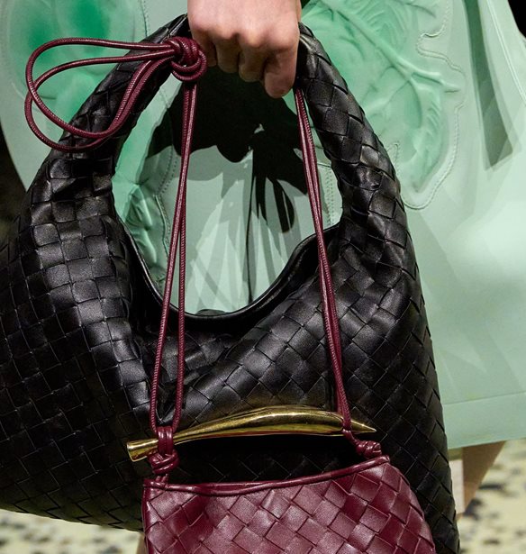 Bottega Veneta | &#x397; &#x3BD;&#x3AD;&#x3B1; &#x3C4;&#x3C3;&#x3AC;&#x3BD;&#x3C4;&#x3B1; &#x3C4;&#x3BF;&#x3C5; &#x3BF;&#x3AF;&#x3BA;&#x3BF;&#x3C5; &#x3B8;&#x3B1; &#x3B3;&#x3AF;&#x3BD;&#x3B5;&#x3B9; &#x3B7; &#x3B1;&#x3B3;&#x3B1;&#x3C0;&#x3B7;&#x3BC;&#x3AD;&#x3BD;&#x3B7; &#x3C4;&#x3C9;&#x3BD; fashionistas