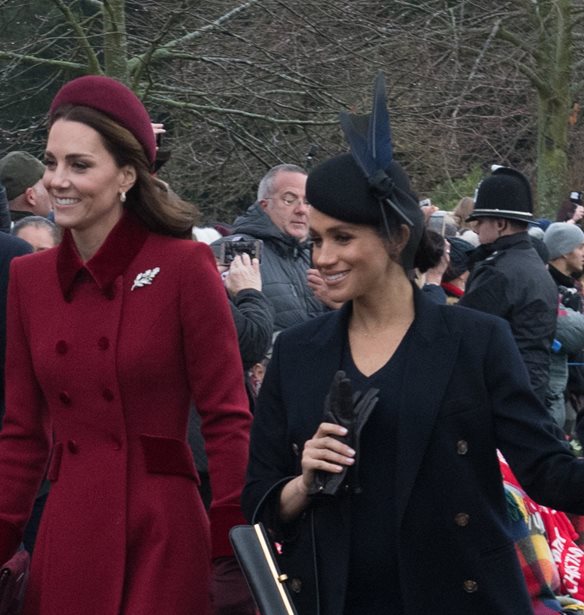 Meghan Markle - &#x3A0;&#x3C1;&#x3AF;&#x3B3;&#x3BA;&#x3B9;&#x3C0;&#x3B1;&#x3C2; Harry | &#x39F; Archie &#x3BA;&#x3B1;&#x3B9; &#x3B7; Lilibet &#x3B5;&#x3C0;&#x3B9;&#x3BA;&#x3BF;&#x3B9;&#x3BD;&#x3C9;&#x3BD;&#x3BF;&#x3CD;&#x3BD; &#x3BC;&#x3B5; &#x3C4;&#x3B1; &#x3C0;&#x3B1;&#x3B9;&#x3B4;&#x3B9;&#x3AC; &#x3C4;&#x3BF;&#x3C5; William &#x3BA;&#x3B1;&#x3B9; &#x3C4;&#x3B7;&#x3C2; Kate &#x3BC;&#x3AD;&#x3C3;&#x3C9; Zoom