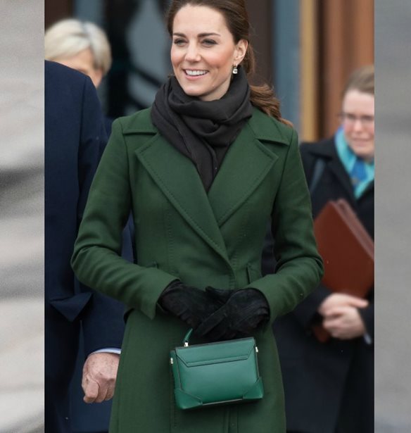 Kate Middleton: Όλες οι φορές που κράτησε μία top handle bag