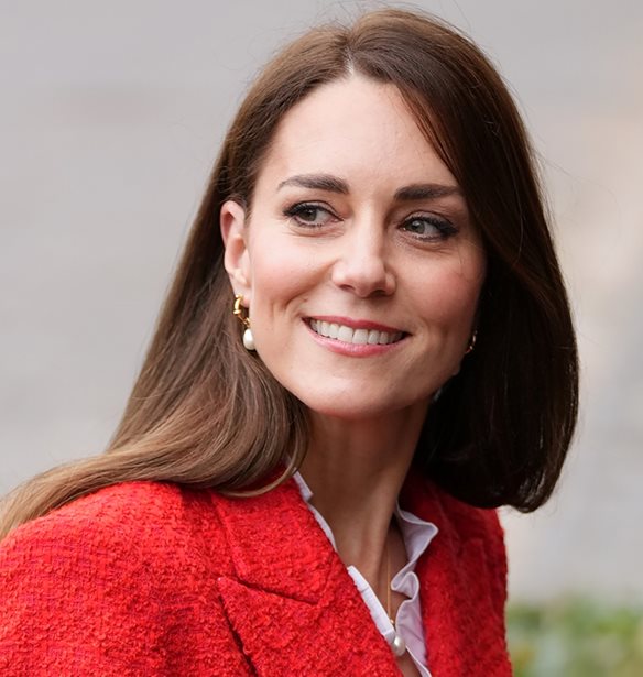Kate Middleton | &#x397; cool &#x3B1;&#x3C0;&#x3AC;&#x3BD;&#x3C4;&#x3B7;&#x3C3;&#x3B7; &#x3C3;&#x3B5; fans &#x3C0;&#x3BF;&#x3C5; &#x3C4;&#x3B7;&#x3C2; &#x3AD;&#x3BA;&#x3B1;&#x3BD;&#x3B1;&#x3BD; &#x3BA;&#x3BF;&#x3C0;&#x3BB;&#x3B9;&#x3BC;&#x3AD;&#x3BD;&#x3C4;&#x3B1; &#x3B3;&#x3B9;&#x3B1; &#x3C4;&#x3B7;&#x3BD; &#x3B5;&#x3BC;&#x3C6;&#x3AC;&#x3BD;&#x3B9;&#x3C3;&#x3AE; &#x3C4;&#x3B7;&#x3C2;