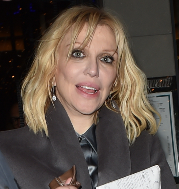 Courtney Love: &quot;O Johnny Depp &#x3AD;&#x3C3;&#x3C9;&#x3C3;&#x3B5; &#x3C4;&#x3B7; &#x3B6;&#x3C9;&#x3AE; &#x3BC;&#x3BF;&#x3C5; &#x3BA;&#x3B1;&#x3B9; &#x3C4;&#x3B7; &#x3B6;&#x3C9;&#x3AE; &#x3C4;&#x3B7;&#x3C2; &#x3BA;&#x3CC;&#x3C1;&#x3B7;&#x3C2; &#x3BC;&#x3BF;&#x3C5;&quot;