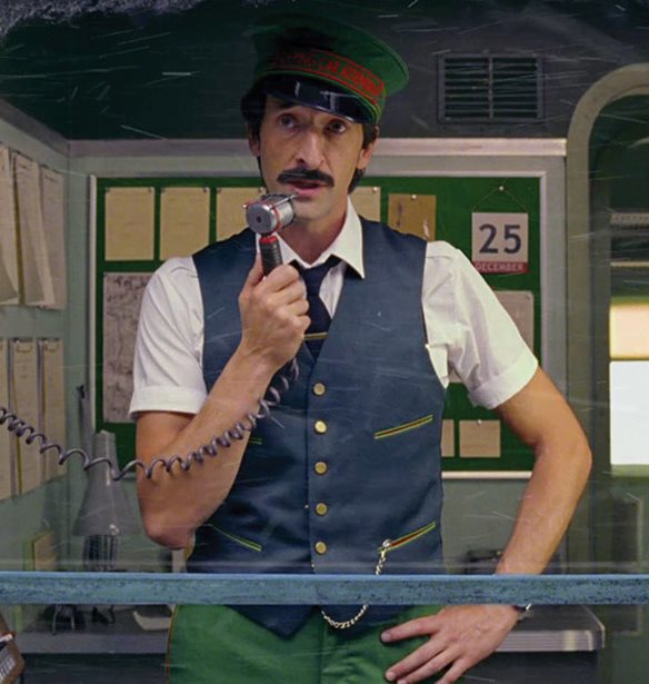 &#x39F; Wes Anderson &#x3C3;&#x3BA;&#x3B7;&#x3BD;&#x3BF;&#x3B8;&#x3B5;&#x3C4;&#x3B5;&#x3AF; &#x3B3;&#x3B9;&#x3B1; &#x3C4;&#x3B7;&#x3BD; H&amp;M