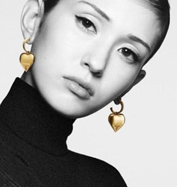 Eternal Gold | H Prada &#x3B4;&#x3B7;&#x3BC;&#x3B9;&#x3BF;&#x3C5;&#x3C1;&#x3B3;&#x3B5;&#x3AF; &#x3BA;&#x3BF;&#x3C3;&#x3BC;&#x3AE;&#x3BC;&#x3B1;&#x3C4;&#x3B1; &#x3B1;&#x3C0;&#x3CC; 100% &#x3B1;&#x3BD;&#x3B1;&#x3BA;&#x3C5;&#x3BA;&#x3BB;&#x3C9;&#x3BC;&#x3AD;&#x3BD;&#x3BF; &#x3C7;&#x3C1;&#x3C5;&#x3C3;&#x3CC;