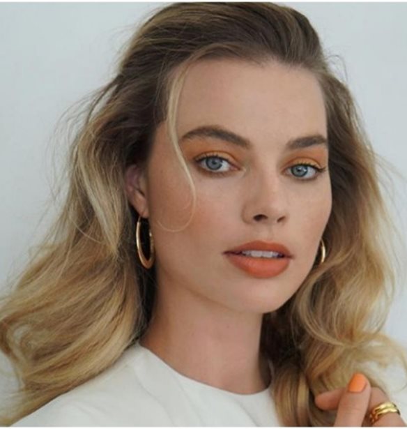 Sienna Miller &amp; Margot Robbie | &#x39C;&#x3B5; &#x39C;ango &#x3C0;&#x3B1;&#x3BB;&#x3C4;&#x3CC; &#x3C0;&#x3BF;&#x3C5; &#x3B8;&#x3B1; &#x3B3;&#x3AF;&#x3BD;&#x3B5;&#x3B9; &#x3B7; &#x3B5;&#x3C0;&#x3CC;&#x3BC;&#x3B5;&#x3BD;&#x3B7; &#x3B1;&#x3B3;&#x3BF;&#x3C1;&#x3AC; &#x3BC;&#x3B1;&#x3C2;