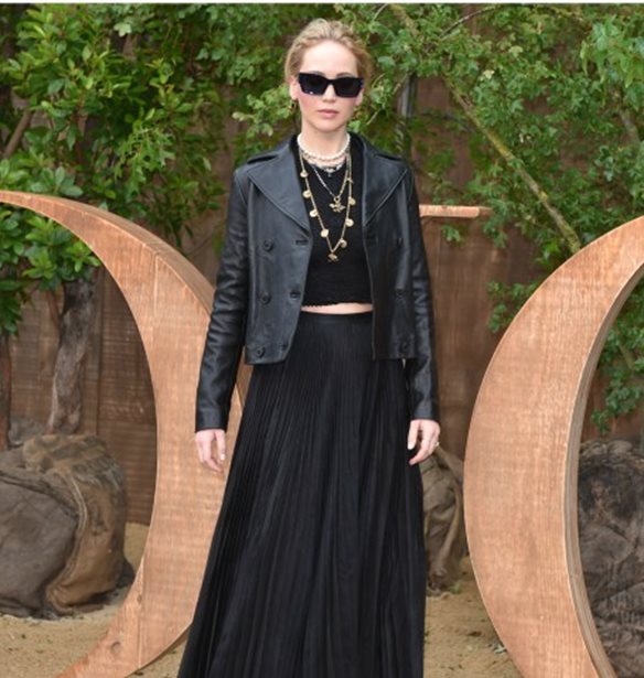 Dior &#x3AC;&#x3BD;&#x3BF;&#x3B9;&#x3BE;&#x3B7; &#x3BA;&#x3B1;&#x3BB;&#x3BF;&#x3BA;&#x3B1;&#x3AF;&#x3C1;&#x3B9; 2020 | &#x3A4;&#x3BF; &#x3B5;&#x3BD;&#x3C4;&#x3C5;&#x3C0;&#x3C9;&#x3C3;&#x3B9;&#x3B1;&#x3BA;&#x3CC; front row &#x3C0;&#x3BF;&#x3C5; &#x3B1;&#x3BE;&#x3AF;&#x3B6;&#x3B5;&#x3B9; &#x3BD;&#x3B1; &#x3B4;&#x3B5;&#x3B9;&#x3C2;