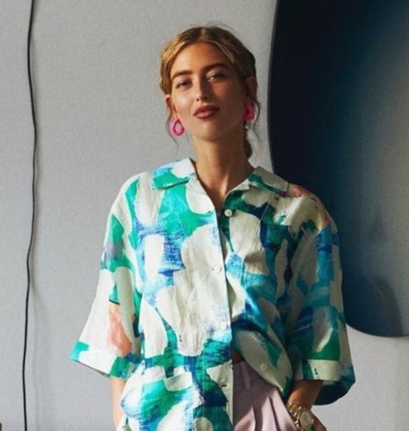 5 εύκολα styling tips από την Emili Sindlev για να απογειώσεις τα καλοκαιρινά σου looks