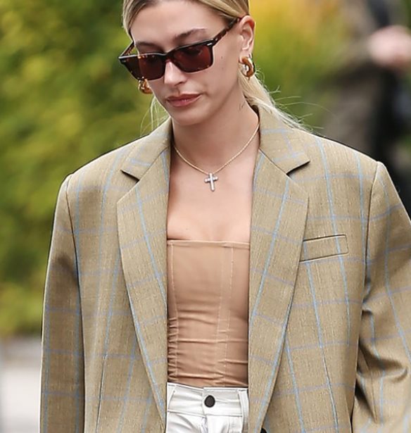 5 τρόποι για να φορέσεις το blazer σύμφωνα με τα fashion girls