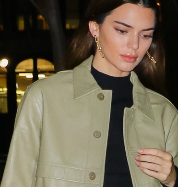 Kendall Jenner | Με τέλειο πανωφόρι από τα Mango – Το κομμάτι που πρέπει να αποκτήσεις κι εσύ