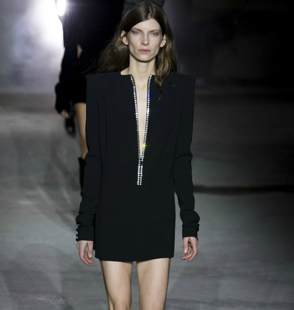 &#x391;&#x3C5;&#x3C4;&#x3AD;&#x3C2; &#x3BF;&#x3B9; &#x3BC;&#x3C0;&#x3CC;&#x3C4;&#x3B5;&#x3C2; Saint Laurent &#x3AD;&#x3C7;&#x3BF;&#x3C5;&#x3BD; &#x3AE;&#x3B4;&#x3B7; &#x3BB;&#x3AF;&#x3C3;&#x3C4;&#x3B1; &#x3B1;&#x3BD;&#x3B1;&#x3BC;&#x3BF;&#x3BD;&#x3AE;&#x3C2;