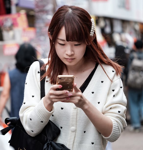 &#x3A3;&#x3C4;&#x3B7;&#x3BD; &#x399;&#x3B1;&#x3C0;&#x3C9;&#x3BD;&#x3AF;&#x3B1; &#x3B7; &#x3C0;&#x3C1;&#x3CE;&#x3C4;&#x3B7; &#x3C0;&#x3CC;&#x3BB;&#x3B7; &#x3C0;&#x3BF;&#x3C5; &#x3B1;&#x3C0;&#x3B1;&#x3B3;&#x3BF;&#x3C1;&#x3B5;&#x3CD;&#x3B5;&#x3B9; &#x3C4;&#x3B7;&#x3BD; &#x3C7;&#x3C1;&#x3AE;&#x3C3;&#x3B7; smartphone &#x3C3;&#x3B5; &#x3B4;&#x3B7;&#x3BC;&#x3CC;&#x3C3;&#x3B9;&#x3BF;&#x3C5;&#x3C2; &#x3C7;&#x3CE;&#x3C1;&#x3BF;&#x3C5;&#x3C2;