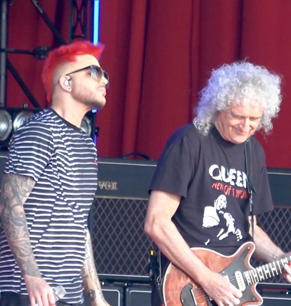 Queen: &#x3A4;&#x3BF; &#x3B8;&#x3C1;&#x3C5;&#x3BB;&#x3B9;&#x3BA;&#x3CC; &#x3C3;&#x3C5;&#x3B3;&#x3BA;&#x3C1;&#x3CC;&#x3C4;&#x3B7;&#x3BC;&#x3B1; &#x3B3;&#x3AF;&#x3BD;&#x3B5;&#x3C4;&#x3B1;&#x3B9; &#x3B3;&#x3C1;&#x3B1;&#x3BC;&#x3BC;&#x3B1;&#x3C4;&#x3CC;&#x3C3;&#x3B7;&#x3BC;&#x3BF;