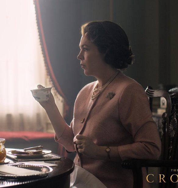 To Netflix &#x3B1;&#x3BD;&#x3B1;&#x3BA;&#x3BF;&#x3AF;&#x3BD;&#x3C9;&#x3C3;&#x3B5; &#x3C4;&#x3B7;&#x3BD; &#x3AD;&#x3BA;&#x3C4;&#x3B7; &#x3C3;&#x3B5;&#x3B6;&#x3CC;&#x3BD; &#x3C4;&#x3BF;&#x3C5; The Crown