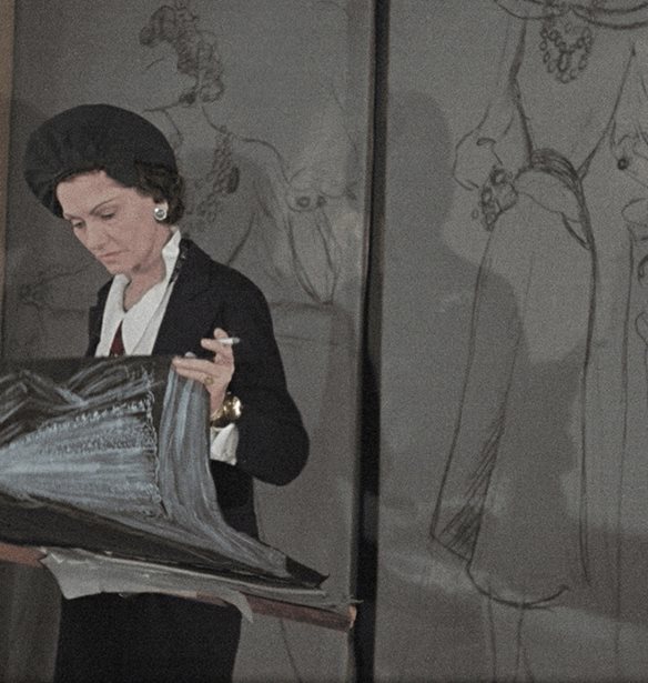 &#x38C;&#x3C4;&#x3B1;&#x3BD; &#x3B7; Chanel &#x3C3;&#x3C5;&#x3BD;&#x3AC;&#x3BD;&#x3C4;&#x3B7;&#x3C3;&#x3B5; &#x3C4;&#x3BF; &#x3C7;&#x3BF;&#x3C1;&#x3CC;: &#x39C;&#x3B9;&#x3B1; &#x3B9;&#x3C3;&#x3C4;&#x3BF;&#x3C1;&#x3AF;&#x3B1; &#x3B1;&#x3B3;&#x3AC;&#x3C0;&#x3B7;&#x3C2;, &#x3B4;&#x3B7;&#x3BC;&#x3B9;&#x3BF;&#x3C5;&#x3C1;&#x3B3;&#x3AF;&#x3B1;&#x3C2; &#x3BA;&#x3B1;&#x3B9; &#x3BC;&#x3CC;&#x3B4;&#x3B1;&#x3C2;