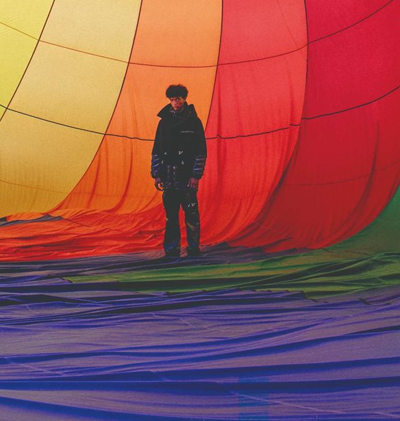 Back to the future &#x3BC;&#x3B5; &#x3C4;&#x3B7; &#x3BD;&#x3AD;&#x3B1; &#x3C3;&#x3C5;&#x3BB;&#x3BB;&#x3BF;&#x3B3;&#x3AE; &#x3C4;&#x3BF;&#x3C5; Virgil Abloh &#x3B3;&#x3B9;&#x3B1; &#x3C4;&#x3BF;&#x3BD; Louis Vuitton