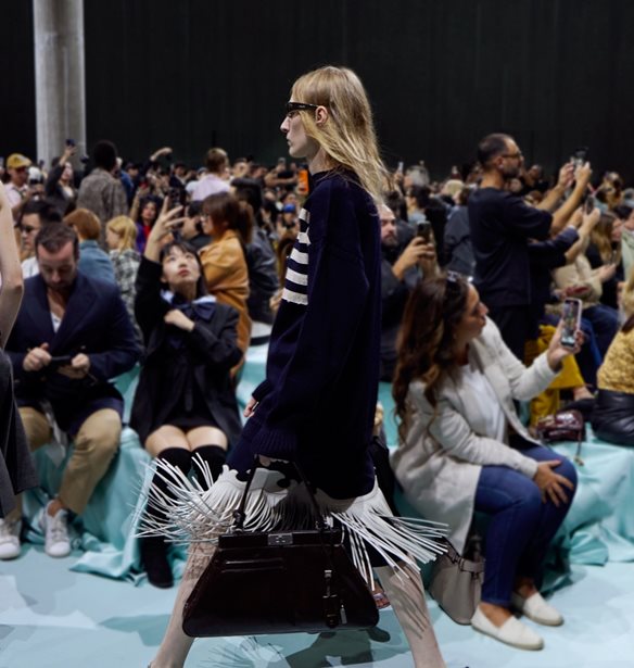 &#x3A4;&#x3B9; &#x3B8;&#x3B1; &#x3B4;&#x3BF;&#x3CD;&#x3BC;&#x3B5; &#x3C3;&#x3C4;&#x3B7;&#x3BD; &#x395;&#x3B2;&#x3B4;&#x3BF;&#x3BC;&#x3AC;&#x3B4;&#x3B1; &#x39C;&#x3CC;&#x3B4;&#x3B1;&#x3C2; &#x3C4;&#x3BF;&#x3C5; &#x39C;&#x3B9;&#x3BB;&#x3AC;&#x3BD;&#x3BF;&#x3C5;;