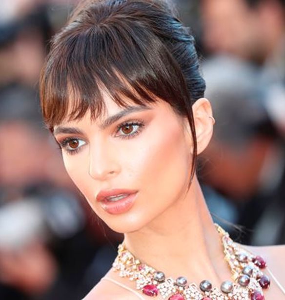 Emily Ratajkowski | &#x3A4;&#x3B1; &#x3BA;&#x3B1;&#x3BB;&#x3CD;&#x3C4;&#x3B5;&#x3C1;&#x3B1; beauty looks &#x3C4;&#x3B7;&#x3C2; &#x3B3;&#x3B9;&#x3B1; &#x3C4;&#x3BF; 2019