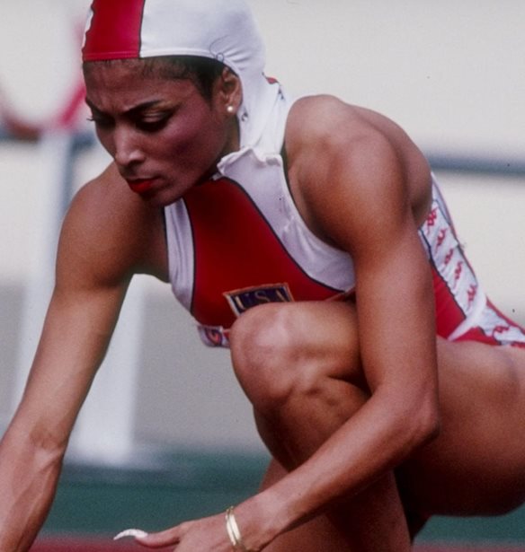 Florence Griffith - Joyner |  &#x397; &#x39F;&#x3BB;&#x3C5;&#x3BC;&#x3C0;&#x3B9;&#x3BF;&#x3BD;&#x3AF;&#x3BA;&#x3B7;&#x3C2; &#x3BC;&#x3B5; &#x3C4;&#x3BF; &#x3C0;&#x3B9;&#x3BF; &#x3B5;&#x3BA;&#x3BA;&#x3B5;&#x3BD;&#x3C4;&#x3C1;&#x3B9;&#x3BA;&#x3CC; &#x3C3;&#x3C4;&#x3B9;&#x3BB; &#x3CC;&#x3BB;&#x3C9;&#x3BD; &#x3C4;&#x3C9;&#x3BD; &#x3B5;&#x3C0;&#x3BF;&#x3C7;&#x3CE;&#x3BD;