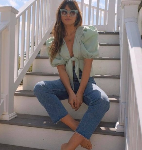 Όλες οι τάσεις στα tops που μας έμαθαν τα κορίτσια του Instagram αυτόν τον μήνα