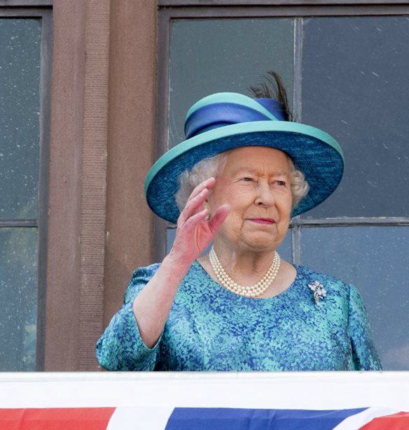 &#x397; &#x3B2;&#x3B1;&#x3C3;&#x3AF;&#x3BB;&#x3B9;&#x3C3;&#x3C3;&#x3B1; &#x395;&#x3BB;&#x3B9;&#x3C3;&#x3AC;&#x3B2;&#x3B5;&#x3C4; &#x3BA;&#x3B1;&#x3B9; &#x3BF; &#x3C0;&#x3C1;&#x3AF;&#x3B3;&#x3BA;&#x3B9;&#x3C0;&#x3B1;&#x3C2; &#x3A6;&#x3AF;&#x3BB;&#x3B9;&#x3C0;&#x3C0;&#x3BF;&#x3C2; &#x3B3;&#x3B9;&#x3BF;&#x3C1;&#x3C4;&#x3AC;&#x3B6;&#x3BF;&#x3C5;&#x3BD; &#x3C4;&#x3B7;&#x3BD; 70&#x3B7; &#x3B5;&#x3C0;&#x3AD;&#x3C4;&#x3B5;&#x3B9;&#x3BF; &#x3B3;&#x3AC;&#x3BC;&#x3BF;&#x3C5; &#x3C4;&#x3BF;&#x3C5;&#x3C2;