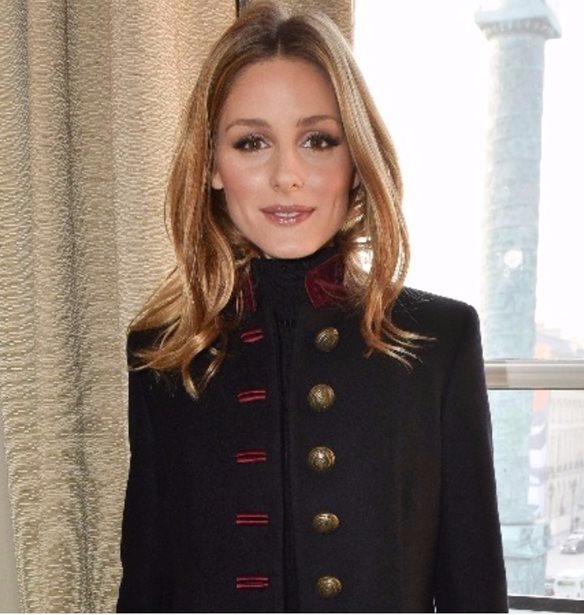 &#x397; Olivia Palermo &#x3BA;&#x3B1;&#x3C4;&#x3B1;&#x3C6;&#x3AD;&#x3C1;&#x3BD;&#x3B5;&#x3B9; &#x3BE;&#x3B1;&#x3BD;&#x3AC; &#x3BD;&#x3B1; &#x3BA;&#x3AC;&#x3BD;&#x3B5;&#x3B9; &#x3AD;&#x3BD;&#x3B1; &quot;&#x3C6;&#x3B8;&#x3B7;&#x3BD;&#x3CC;&quot; &#x3BA;&#x3BF;&#x3BC;&#x3BC;&#x3AC;&#x3C4;&#x3B9; &#x3BD;&#x3B1; &#x3B4;&#x3B5;&#x3AF;&#x3C7;&#x3BD;&#x3B5;&#x3B9; &#x3B1;&#x3BA;&#x3C1;&#x3B9;&#x3B2;&#x3CC;
