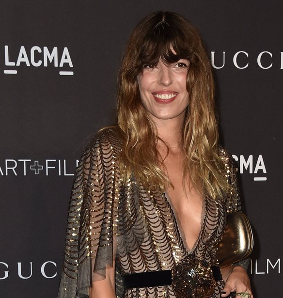 Τα French girls σού δίνουν έμπνευση για τα party looks της Πρωτοχρονιάς