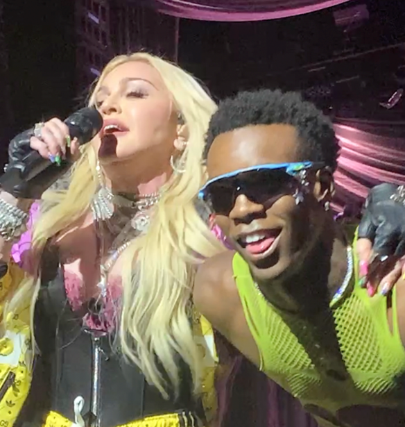 Madonna | &#x397; &#x3C4;&#x3C1;&#x3C5;&#x3C6;&#x3B5;&#x3C1;&#x3AE; &#x3B5;&#x3BF;&#x3C1;&#x3C4;&#x3B1;&#x3C3;&#x3C4;&#x3B9;&#x3BA;&#x3AE; &#x3C6;&#x3C9;&#x3C4;&#x3BF;&#x3B3;&#x3C1;&#x3B1;&#x3C6;&#x3AF;&#x3B1; &#x3BC;&#x3B5; &#x3C4;&#x3B1; 6 &#x3C0;&#x3B1;&#x3B9;&#x3B4;&#x3B9;&#x3AC; &#x3C4;&#x3B7;&#x3C2;