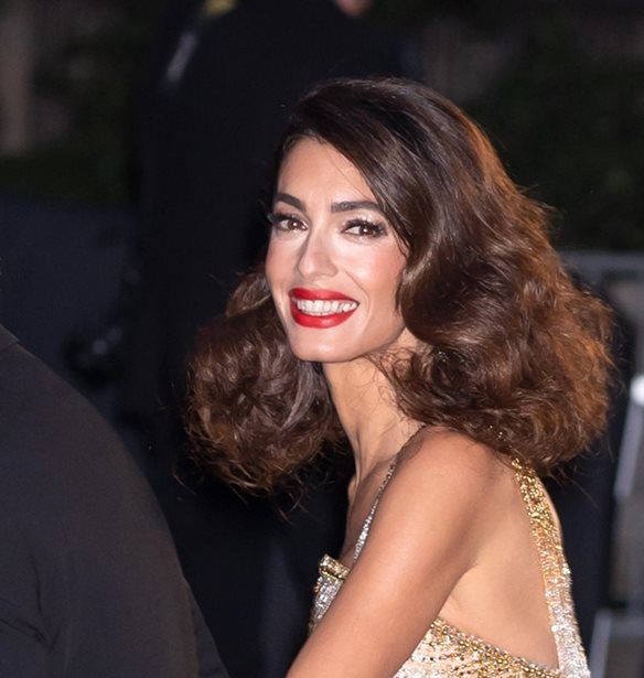 Amal Clooney | &#x397; &#x3B5;&#x3BA;&#x3B8;&#x3B1;&#x3BC;&#x3B2;&#x3C9;&#x3C4;&#x3B9;&#x3BA;&#x3AE; &#x3B5;&#x3BC;&#x3C6;&#x3AC;&#x3BD;&#x3B9;&#x3C3;&#x3B7; &#x3C0;&#x3BF;&#x3C5; &#x3AE;&#x3C4;&#x3B1;&#x3BD; &#x3B7; &#x3C0;&#x3C1;&#x3BF;&#x3C3;&#x3C9;&#x3C0;&#x3BF;&#x3C0;&#x3BF;&#x3AF;&#x3B7;&#x3C3;&#x3B7; &#x3C4;&#x3C9;&#x3BD; roaring &#x27;20s