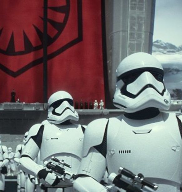 H COSMOTE TV &#x3A3;&#x3B5; &#x3A3;&#x3C4;&#x3AD;&#x3BB;&#x3BD;&#x3B5;&#x3B9; &#x3A3;&#x3C4;o Star Wars Celebration